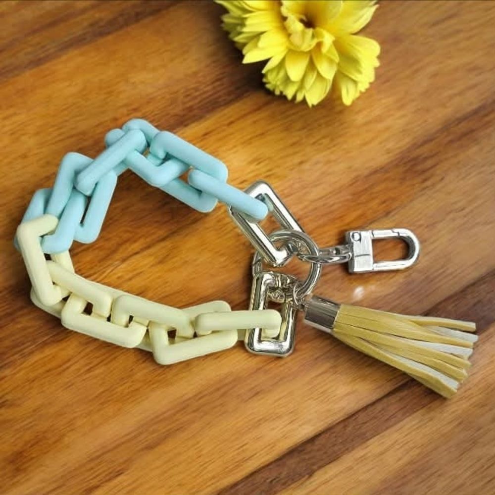 Stylish Blue and Yellow Chain Keychain